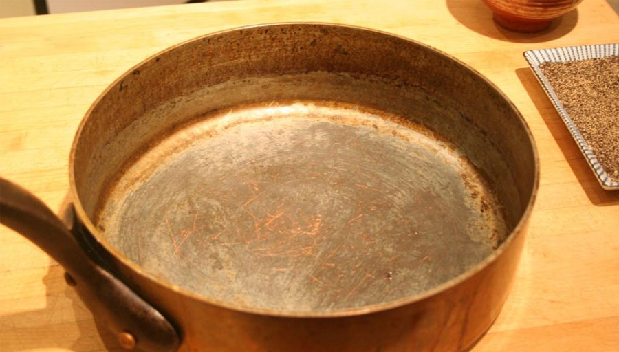 علت سیاهی داخل ظروف مسی